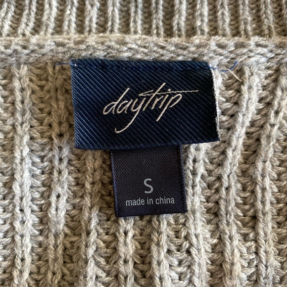 Grey sweater - Picture 1 of 3